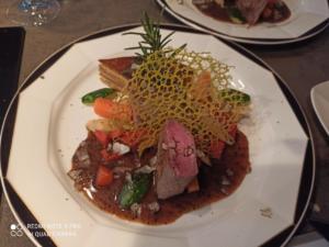 Lammrücken mit Kartoffelbaumkuchen