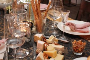 Weinprobe mit Käse